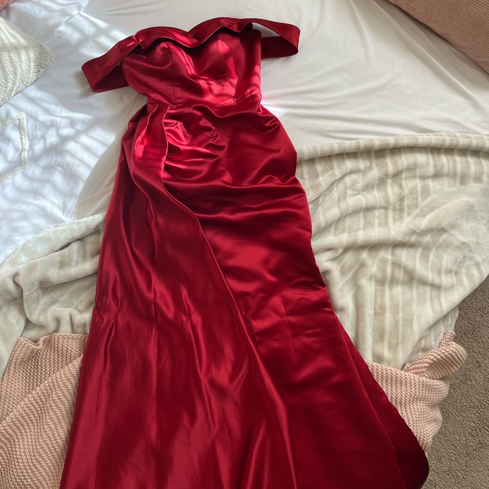 Long Burgundy red gown 
PROM, HOCO, PARTY, FORMAL